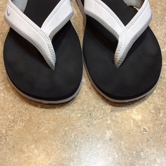 nike neoprene flip flops